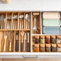 Organizadores de cajones para cocina: tipos, materiales y cómo aprovechar mejor el espacio